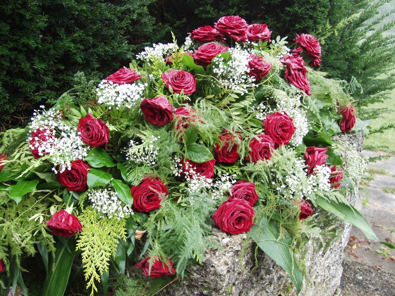 funeraire-LES MAYONS-min_roses-61203